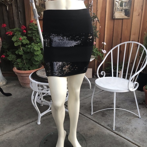 Sexy mini sequins skirt with lining - Picture 1 of 10